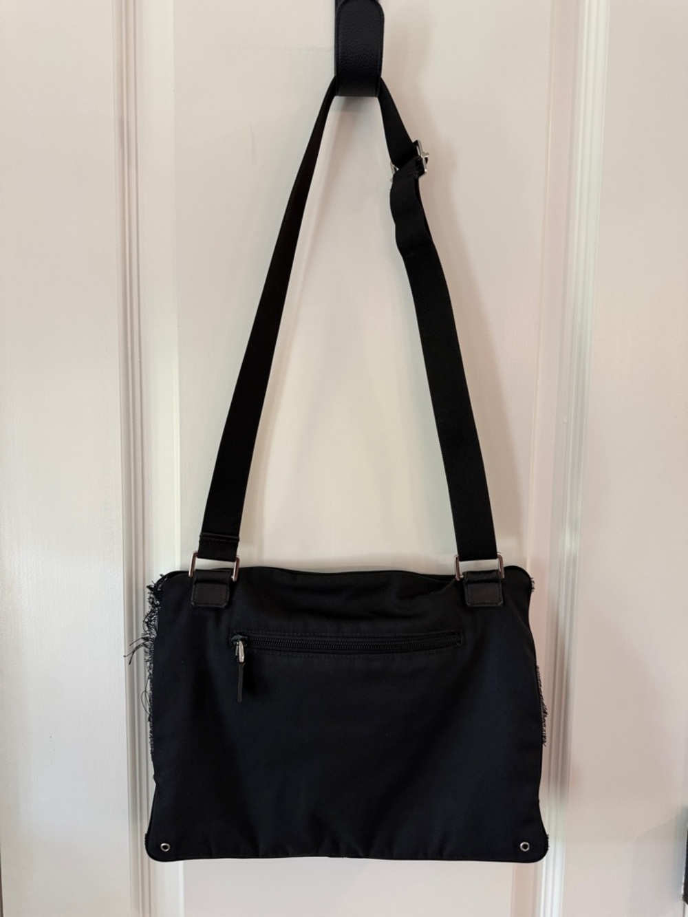 Authentic Gucci Nylon/Leather Messenger Shoulder Bag•Black•DAMAGED•See photos - Picture 8 of 15